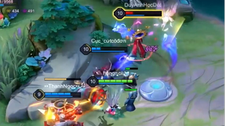 Krixi gánh đau hết cả lưng còn gì là con gái nữa #Lienquanmobile