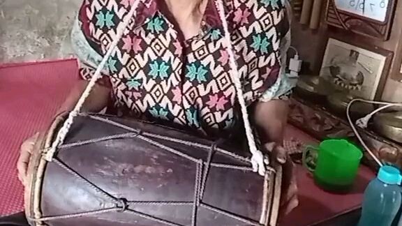 ini lagi lagu minang tradisional 🤣🤣