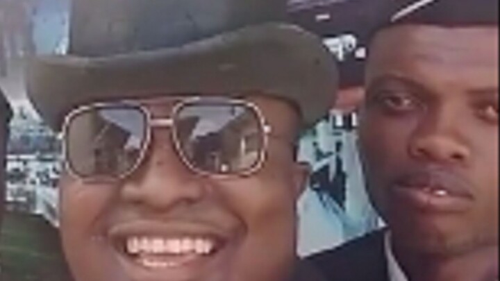 Tôi chưa bao giờ thấy điều này trước đây! Người da đen đang khiêng quan tài đến Trung Quốc: mọi ngườ