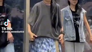 I was tired when I danced this. 你好，这是一支优美的舞蹈。🥰 please follow me