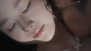 Dia berjuang dan berjuang untukku, dan akhirnya menyelesaikan krisis dan hidup baru