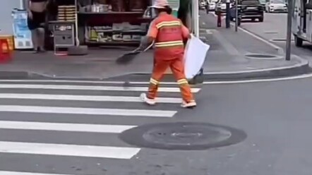 I’m not trash, you know!