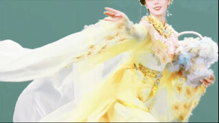花絮没加滤镜，眉毛浓一些，真古韵不靠长相，而是靠一个韵字，演技好是这样的一颦一笑都是古人的感觉！