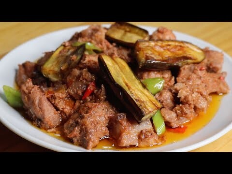 NAGMAMANTIKA SA SARAP NA PORK BINAGOONGAN