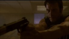 Thomas Jane attacks John Travolta's club and kills all the gang members