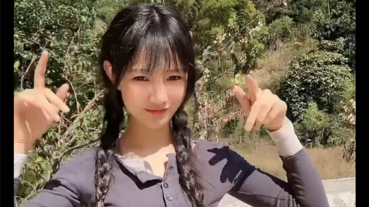 ไหนๆ ก็คิดจะโชว์ความสามารถให้ทุกคนดูอยู่แล้ว งั้นก็กินแตงโมสบายๆ สักลูกดีกว่า!