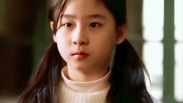 Si Tiga yang suka bikin konten kreatif itu lucu banget.