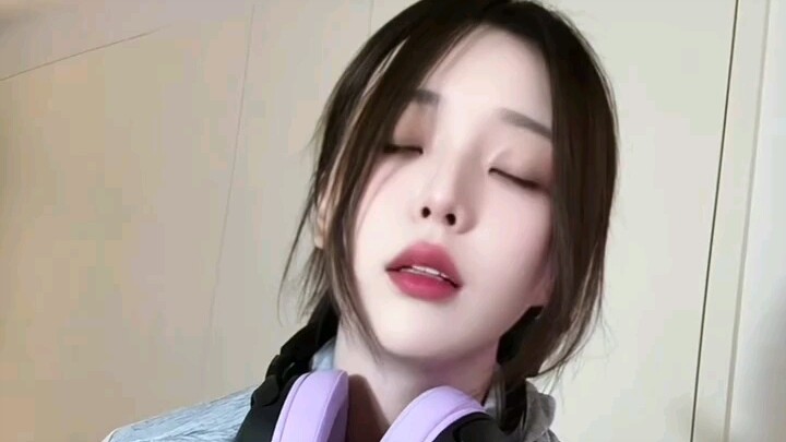 【Bộ sưu tập gái Đông Phương ❶❺】 Nhỏ mèo Nao Fufu: Cô nàng thuần khiết mà gợi cảm, mê chơi game