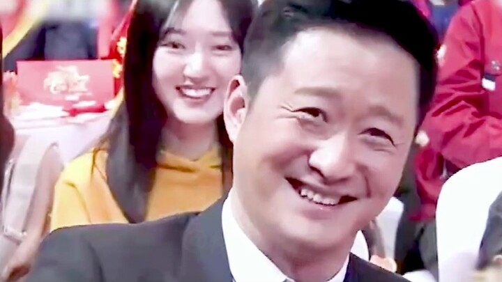 كم هو بارع وو جين في التودد لزوجته؟ حتى الرجل القوي لديه جانب حنون.. بالفعل، فقط الأزواج الحقيقيون ه