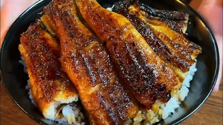 Cơm cá chình thượng hạng do tiệm cá chình lâu đời 80 năm chế biến, chỉ có thể thưởng thức tại đây vớ