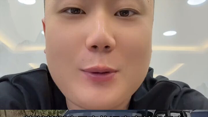 انتهى الأمر، ها قد ذهب متعة العجوز... لم يعد هناك ما يُسليه بعد الآن...