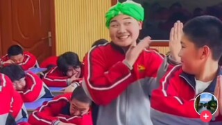 【TikTok】Cư dân mạng xem học sinh Trung Quốc nhảy múa Ấn Độ