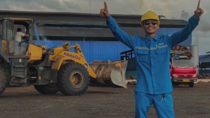 hadapi dengan seyum dan percaya,,akan indah pada waktunya