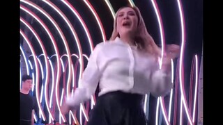 Purple mood leaking electricity, Na Yina gets zapped