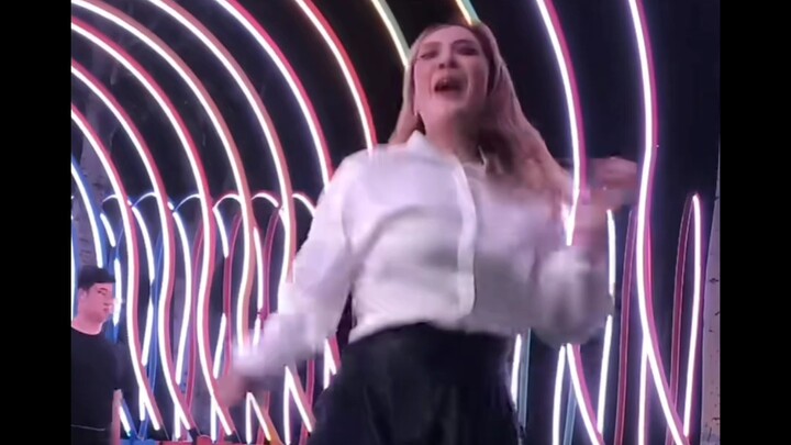 อารมณ์สีม่วงรั่วไฟ นาอี้หนาถูกช็อตจนสลบ