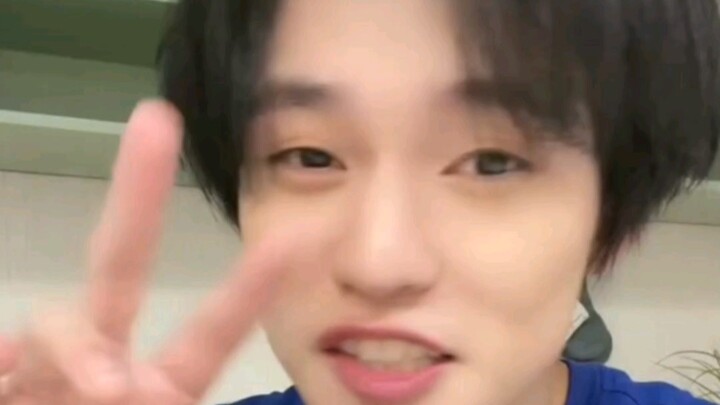 เพิ่งรู้นะเนี่ย ว่าไมค์เฉพาะตัวของไอดอลต้องจ่ายเงินเองด้วย