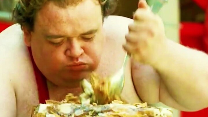 Cậu bé sinh ra đã có cái đuôi lợn, lớn lên trở thành một đại dạ dày nặng cả nghìn cân.