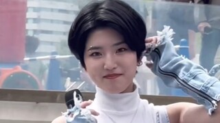 Hana Kojima. Japanese micro-popular idol AMEFURASSHI Rain Tiger Team. Crab Dance full version
