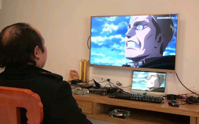 When my martial art champion dad watches the "Attack on Titan"