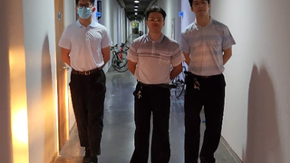 几个大学生，挑战领导装进食堂，阿姨看了都叫好（别三连，怕社si，这个学校还有在乎的人）