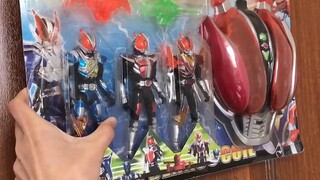 Siêu nhân đeo mặt nạ Dengeki King, món đồ chơi Kamen Rider lậu cực chất giá 95 tệ, bất thường có nên