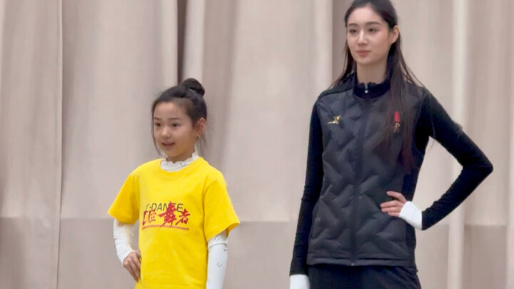 เวอร์ชันห้องเรียนของเพลง “ปาหลางจื่อ” ที่เต้นร่วมกับน้องสาวแก้มลักมาแล้ว～