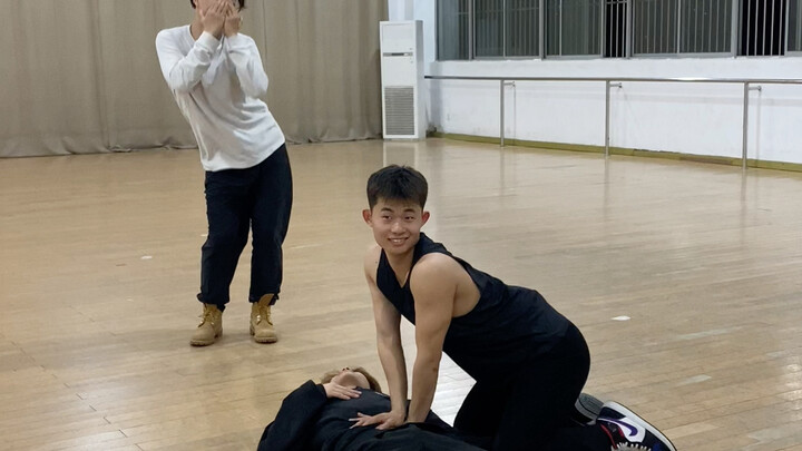 舞蹈房抢救事件