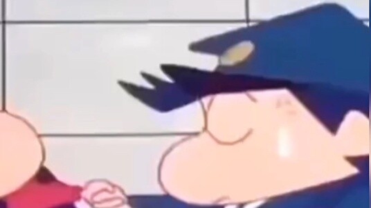 Shin-chan really can't live without Kazama. Even when he goes to elementary school, he still drags K