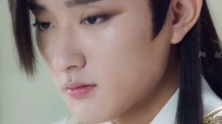I laughed like crazy! The smoky-makeup handsome men from more than a decade ago compared to now, if 