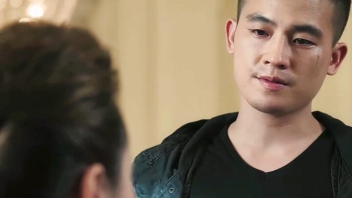 طلبنا منك أن تكون عميلاً سرياً، ولم نطلب منك أن تؤدي الدور بهذه الحقيقة! "الشرطية السرية"