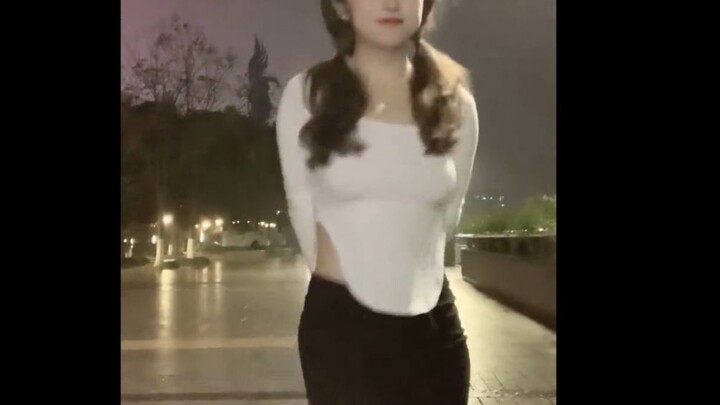 ماذا ستفعل لو كانت لديك صديقة مثل هذه؟