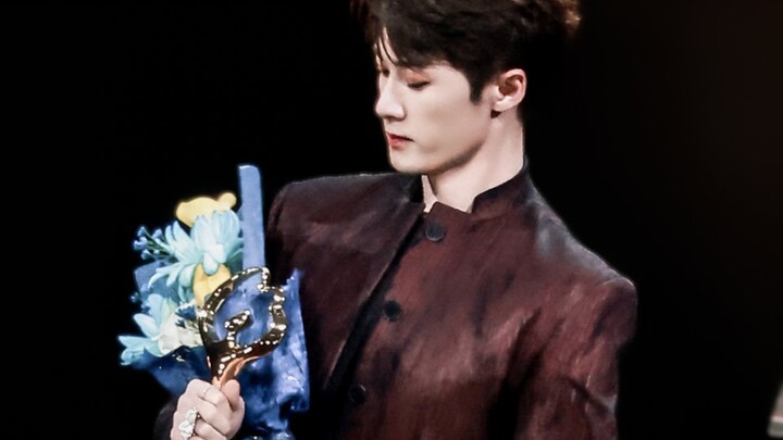 Đàm Kiến Từ là nam diễn viên được yêu thích nhất trên Weibo! Anh ấy xứng đáng với danh hiệu này mà k