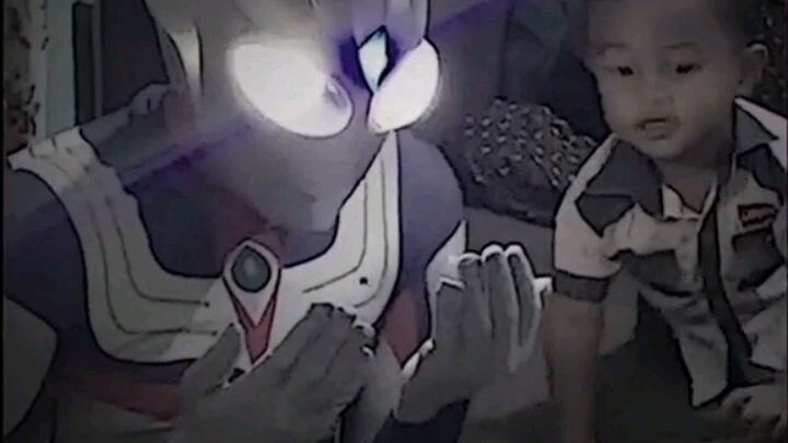 ultramen tobat 😗