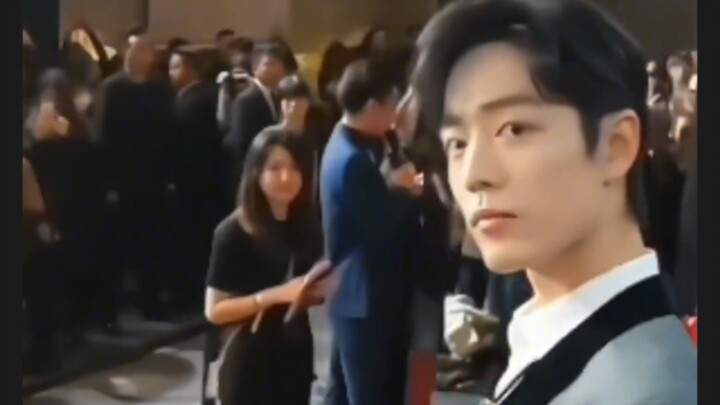 Xiao Zhan ‖ He really nails this spinning shot! I love handsome guys.