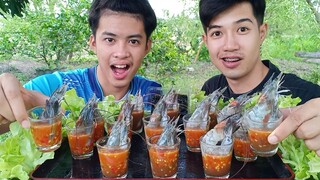 กุ้งช็อต!!  กุ้งสดๆจุ่มนํ้าจิ้มซีฟู้ด ยกซดนํ้าจิ้มพร้อมผักสาหร่าย เด็ดสุดๆ