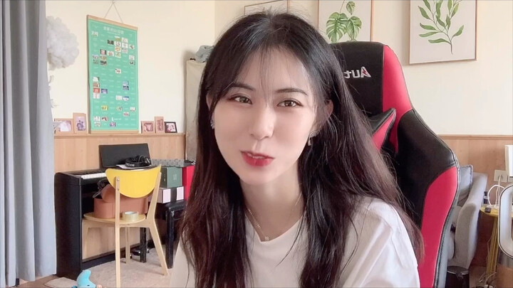 Bạn trai tôi đang chơi trò chơi thì đột nhiên bị đau bụng và nhờ tôi giúp anh ấy tiếp tục chơi...