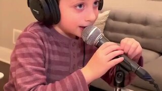 年仅5岁的音乐制作人Miles Bonham，开始做一个新的音乐项目...