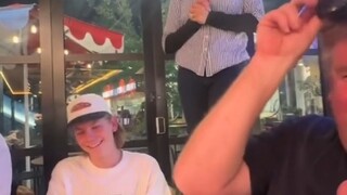 当你在外面过生日……