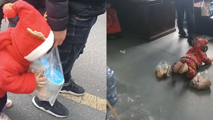 A girl secretly drank milk tea while waiting in line, brought double to apologize, but fell on the s