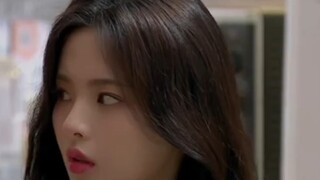 Both guys thought the other guy’s girlfriend was his own.