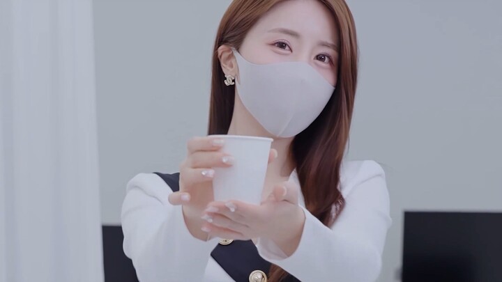 Trang phục công sở đầy khí chất của cô nàng Rose