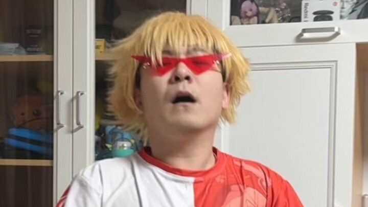 دُعيت إلى معرض مانغا بسبب تجسيدي المتقن لشخصية كهربائية