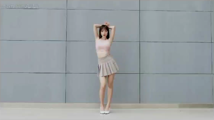 小鹿乱创   小薇君甄藏舞蹈流出