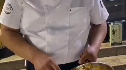 Koki utama ikan bungkus kertas