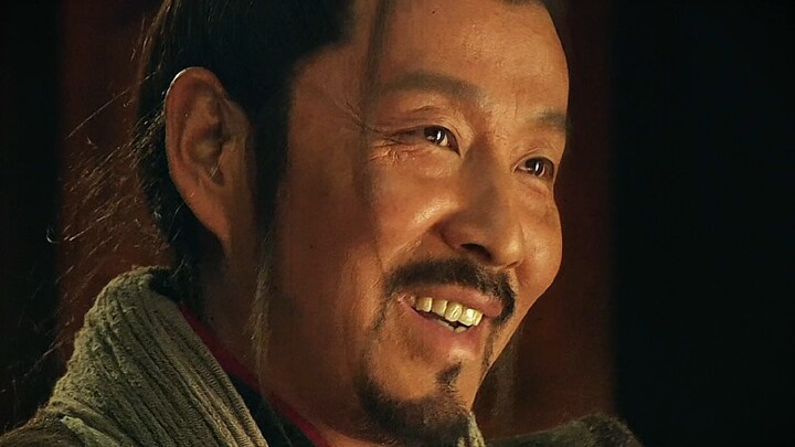 “Ai vào quan ải trước thì làm vua, ai chiếm được thiên hạ sẽ thành hoàng đế!”