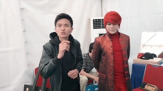 PESULAP MERAH VS PESULAP HITAM