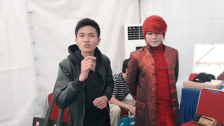PESULAP MERAH VS PESULAP HITAM