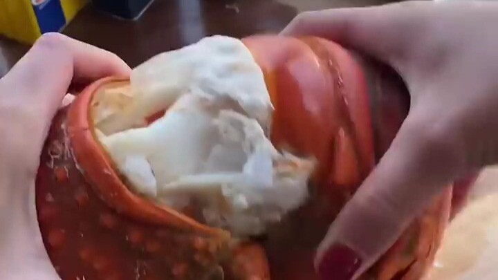 ทำไมกุ้งถึงวิวัฒนาการให้มีรูปร่างที่สะดวกต่อการกินของมนุษย์?