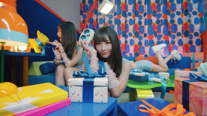 Twice Celebrate Mv