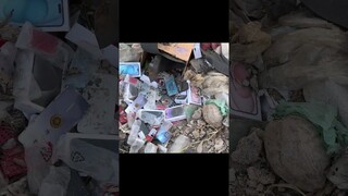 Lucky Day!! Found a lot of old Broken Phones and More! - Restoring iPhone 12 Pro Cracked